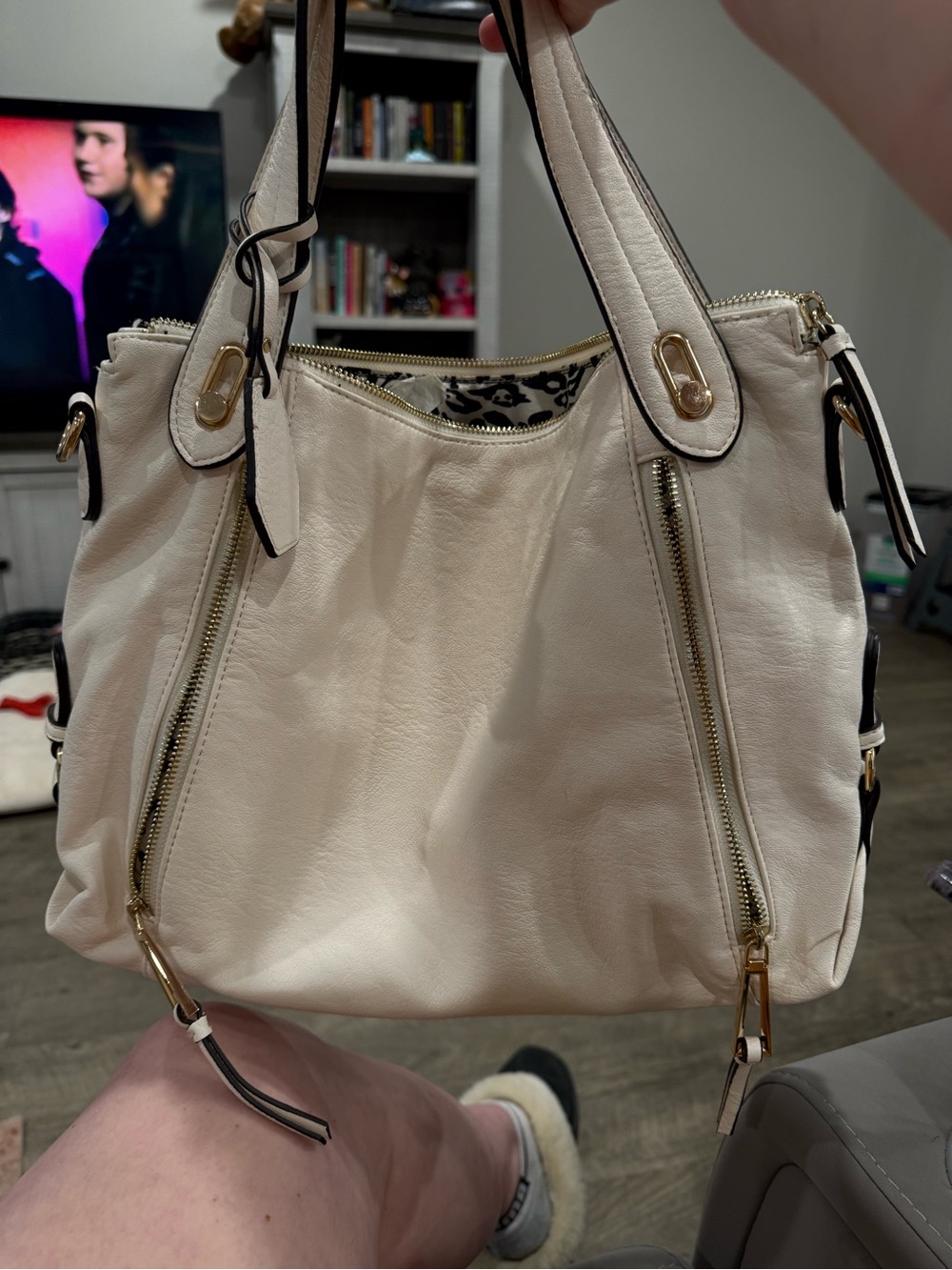 Jessica Simpson Cream Shoulder Bag with Gold Hardware